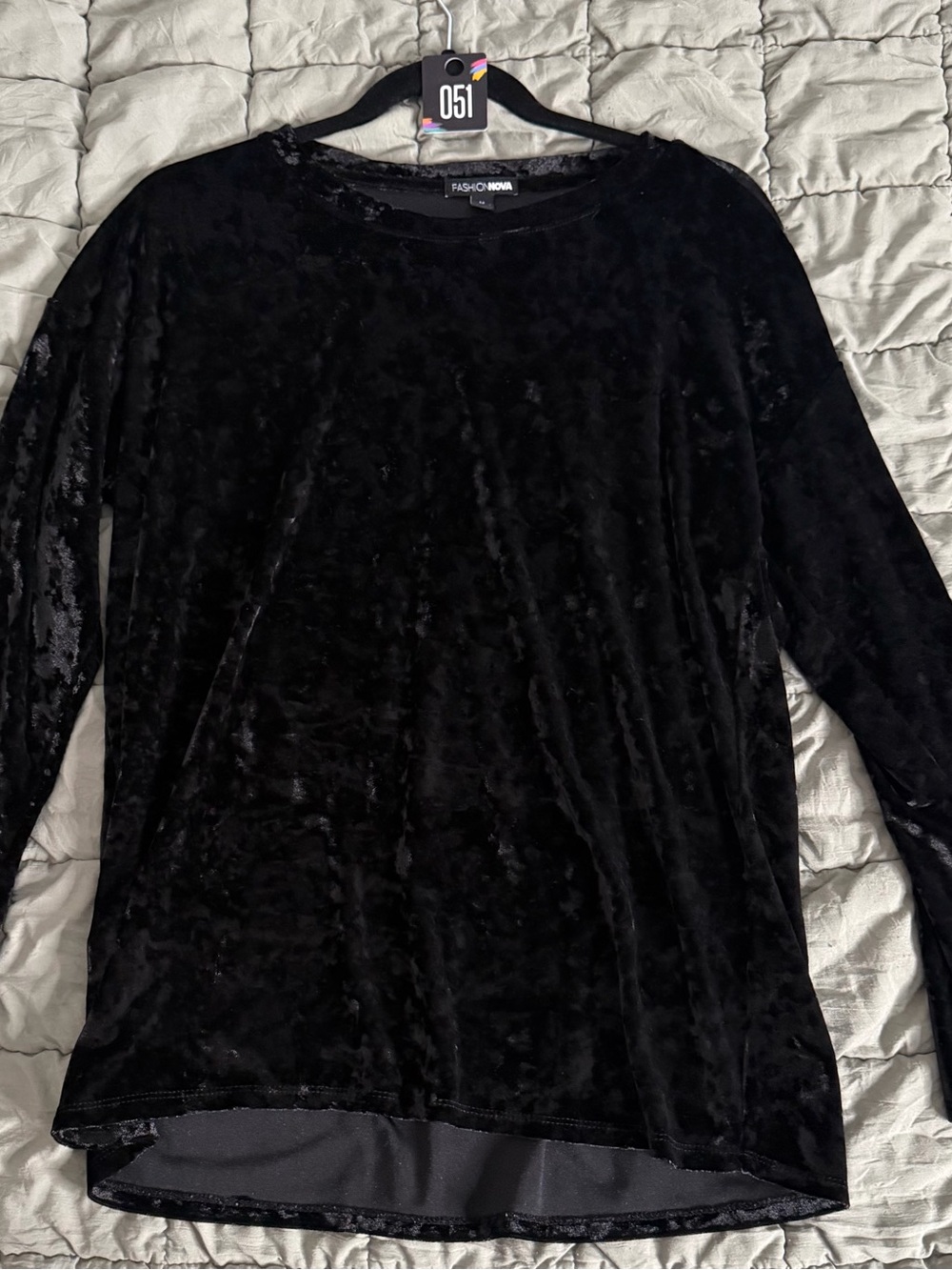 Fashion Nova Black Crushed Velvet Long Sleeve Crewneck Top